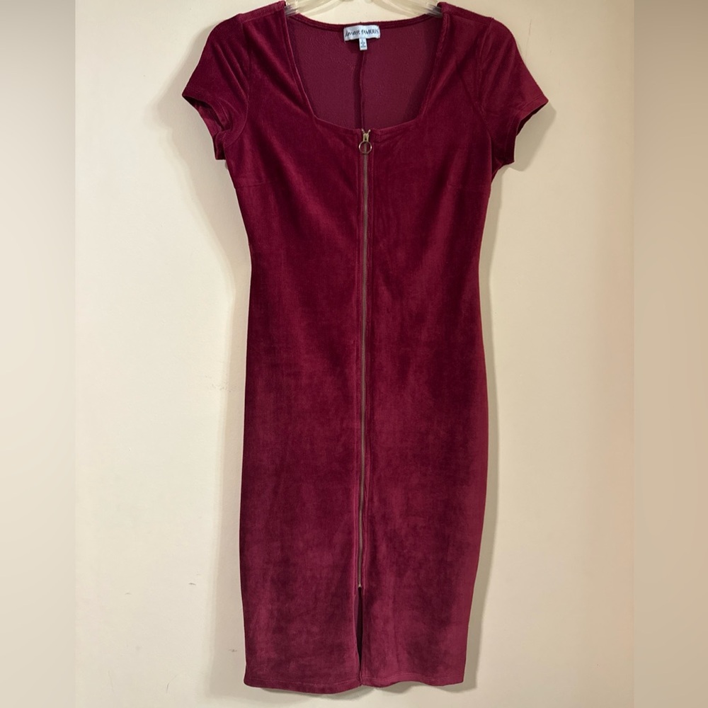 AlmostFamous burgundy, Red Corduroy Front Zip Fashion Midi Dress large